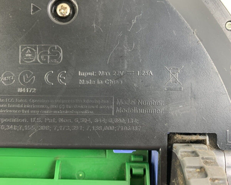 iRobot Roomba 560 Electric Vacuum Cleaner For Parts and Repair