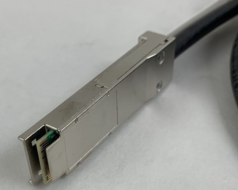 EMC 038-004-067-01 QSFP 3M Cable Amphenol Box Opened