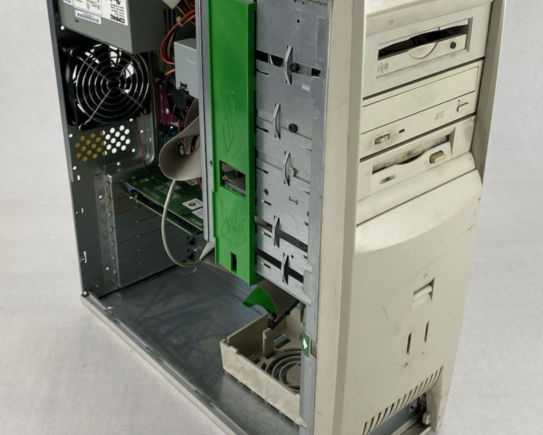 Compaq Desk Pro Pentium III 933MHz 128MB RAM No HDD No OS