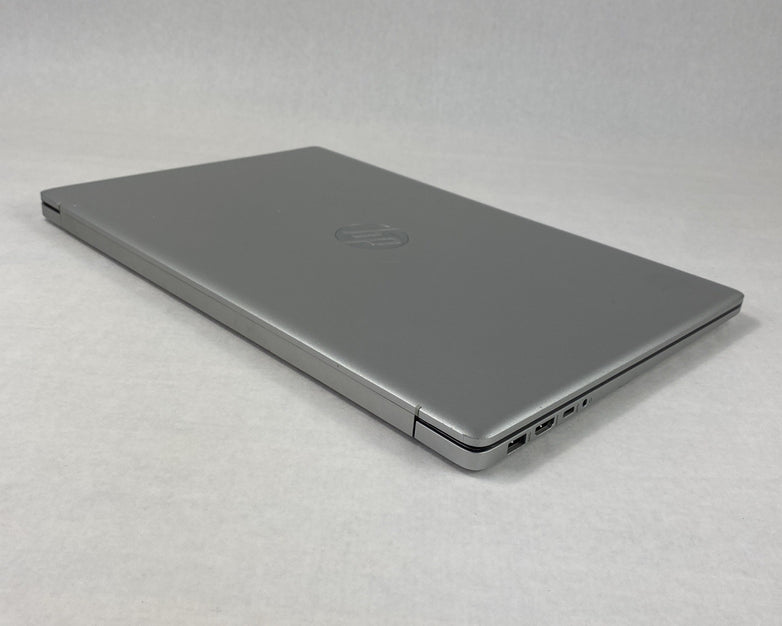 HP Laptop 17-cp1035cl AMD Ryzen 5 5625U 2.30 GHz 16 GB 17.3" No HDD No OS