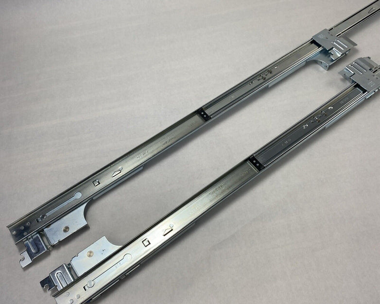Dell UN443 GM761 WC369 RP267 Left and Right 2U PowerEdge Server Rapid Rail Set