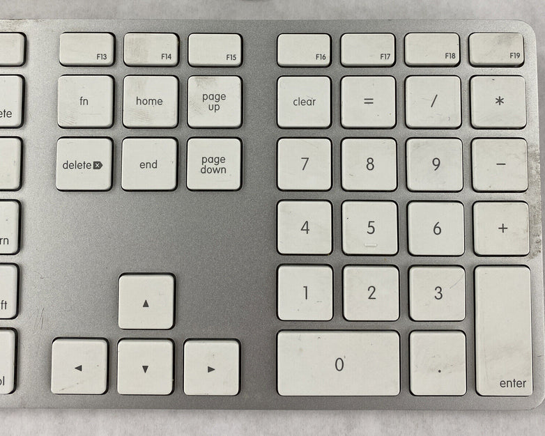FLAWED Apple A1243 Wired USB MB110LL/A White Keyboard (Lot of 5)