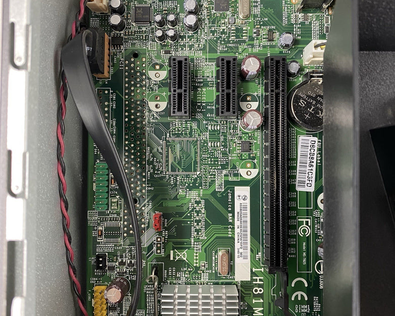 Lenovo ThinkCentre M73 SFF Intel Core i5-4590 3.30GHz 4GB RAM No HDD No OS