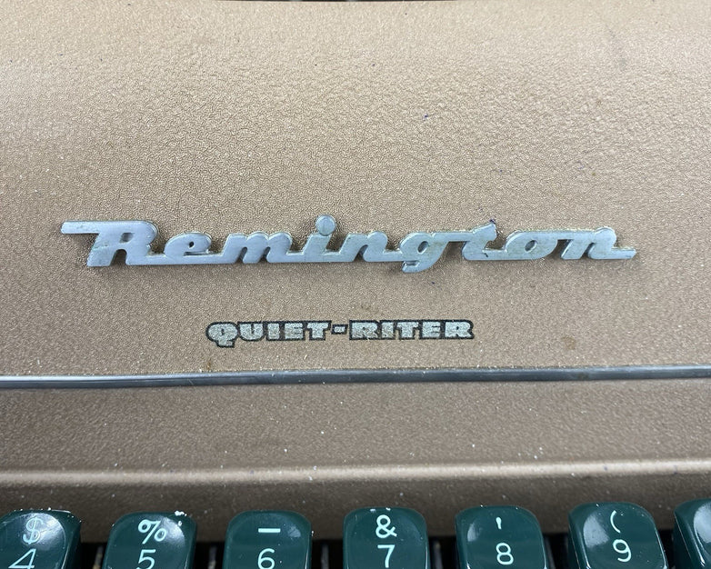 Remington Quiet Riter Miracle Tab Manual Typewriter with Case and Key Untested