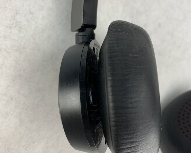 Plantronics Poly Voyager Focus 2 Wireless Headset