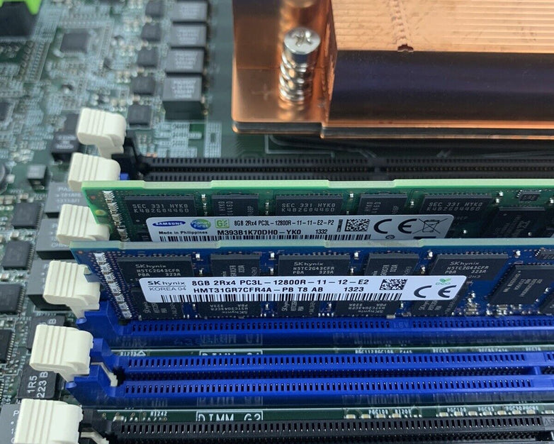 Cisco-UCS UCSC-C220-M3S Server Xeon E5-2609 2.4 GHz 16 GB RAM No HDD No OS