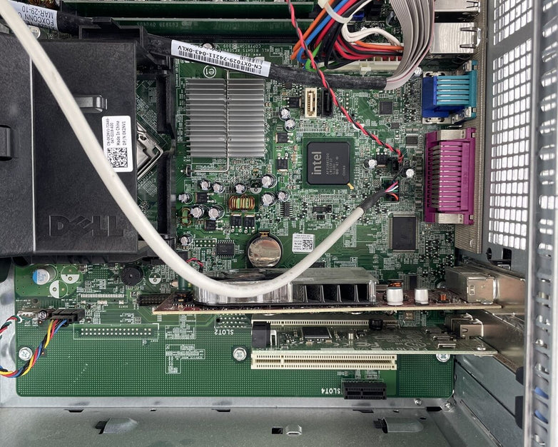 Dell Optiplex 780 MT Intel Core 2 Duo E8400 3GHz 4GB RAM No HDD No OS