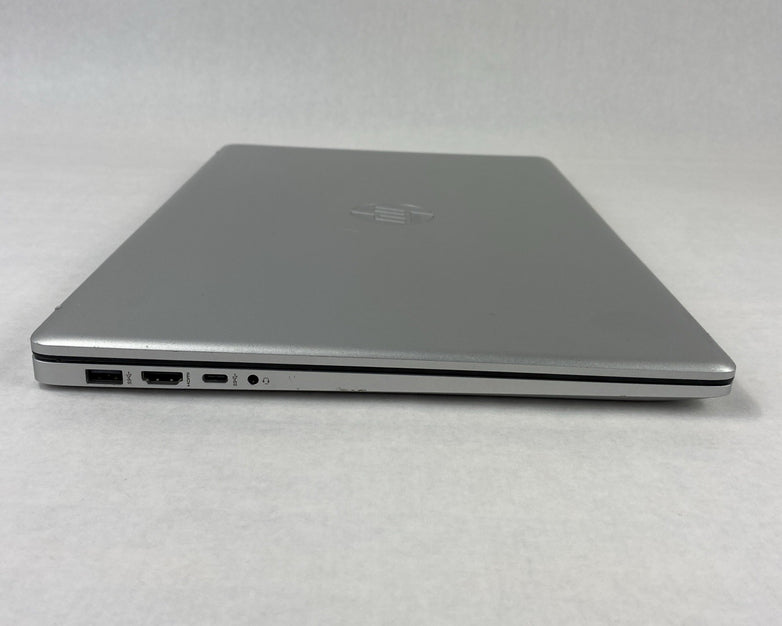HP Laptop 17-cp1035cl AMD Ryzen 5 5625U 2.30 GHz 16 GB 17.3" No HDD No OS