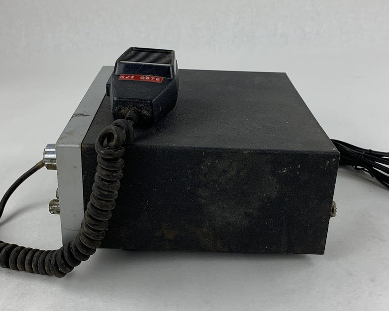 American Electronics 76-601 Freedom CB Radio Powers ON