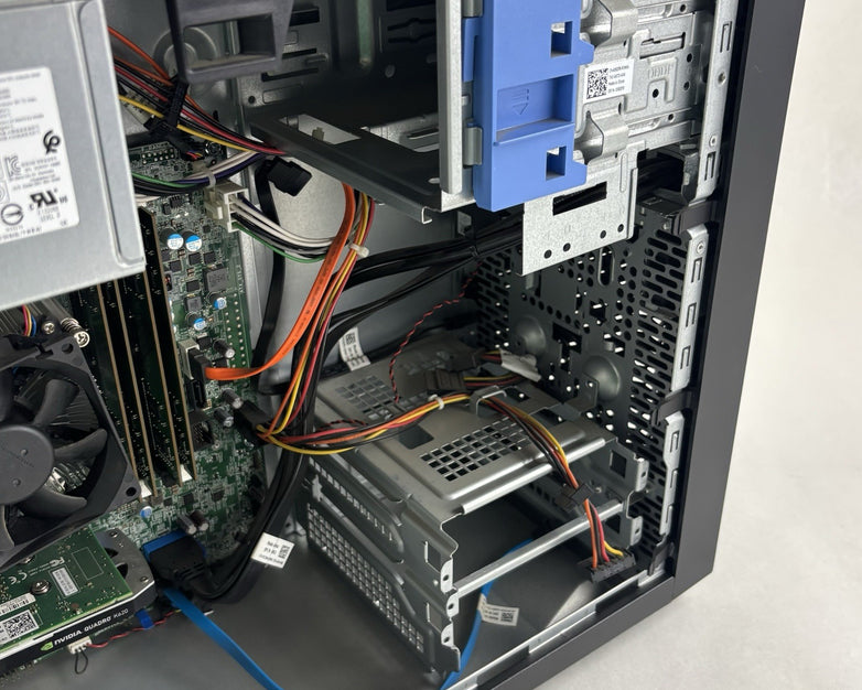 Dell Precision Tower 3620 Xeon E3-1220v5 3 GHz 16 GB RAM No HDD No OS