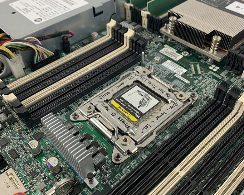 HP ProLiant DL160 Gen 8 Server Intel Xeon E5-2609 2.4 GHz 4 GB RAM No HDD No OS
