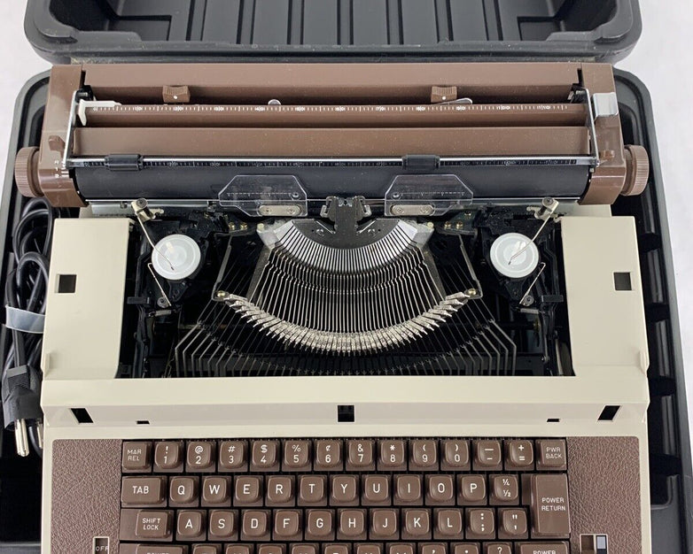 Vintage Royal Business Machines Academy Typewriter in Case Tested