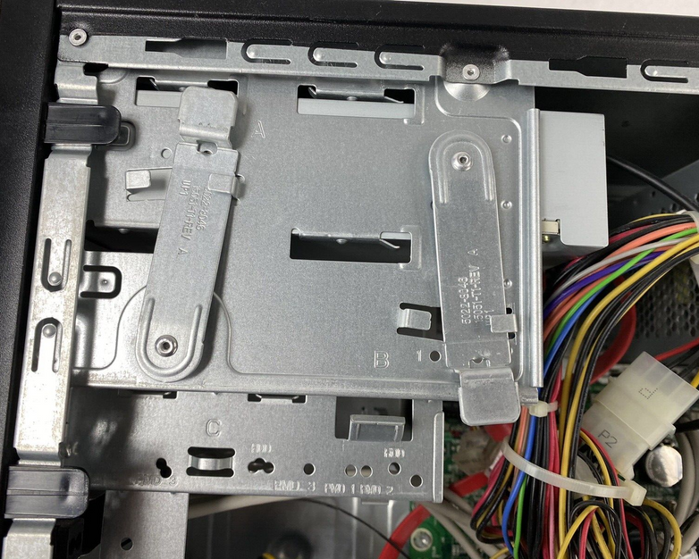 HP P6720F MT AMD Phenom 2 x4 840t 2.90GHz 6GB RAM No HDD No OS