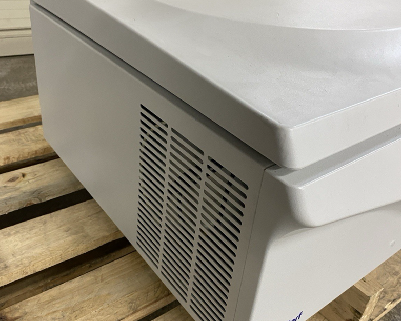 Eppendorf 5810R Refrigerated Centrifuge w/ A-4-62 Rotor