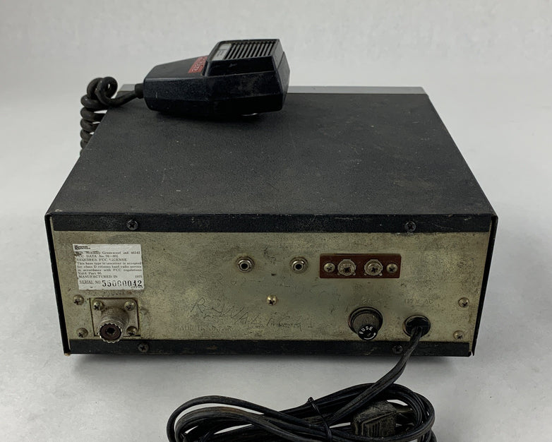 American Electronics 76-601 Freedom CB Radio Powers ON
