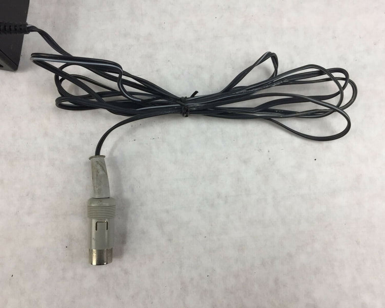 Tamura 820A4470 AC-DC Power Supply IN 120V 60Hz 20W OUT 12V 700mA