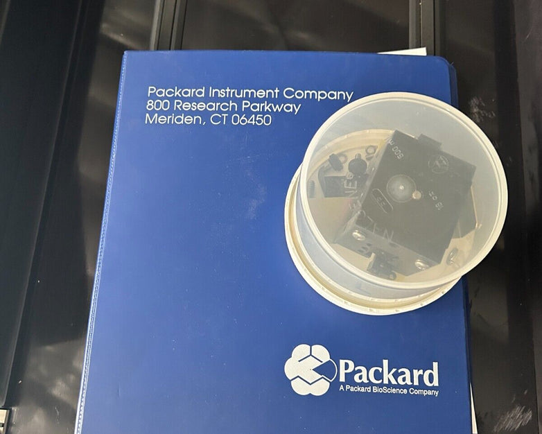 Packard Tri-Carb 3100TR Liquid Scintillation Analyzer A310000