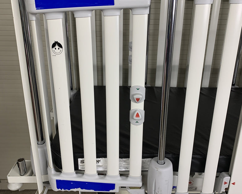 Stryker Cub FL19H Pediatric Crib with Mattress No Handles on Doors No Scale