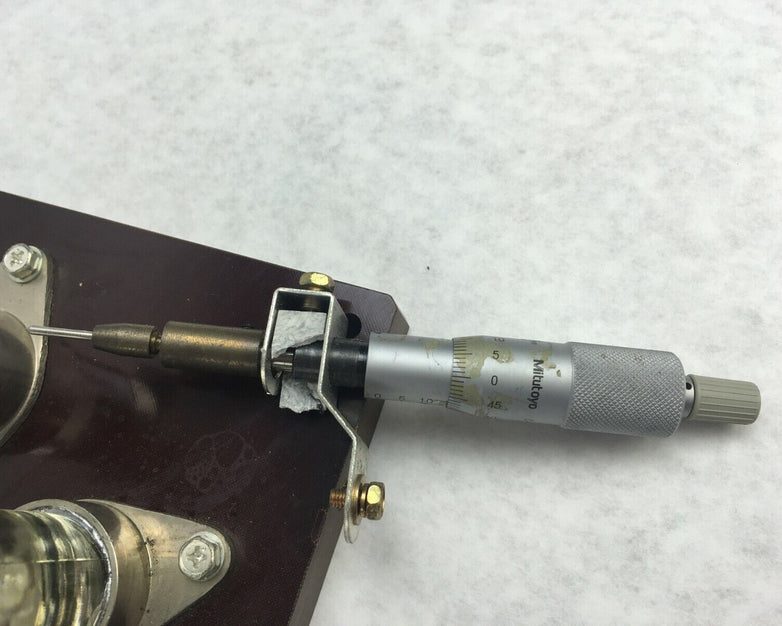 Mitutoyo Micrometer 0-25mm Metric Tool Range .01mm 705 EMI Fixture Tester