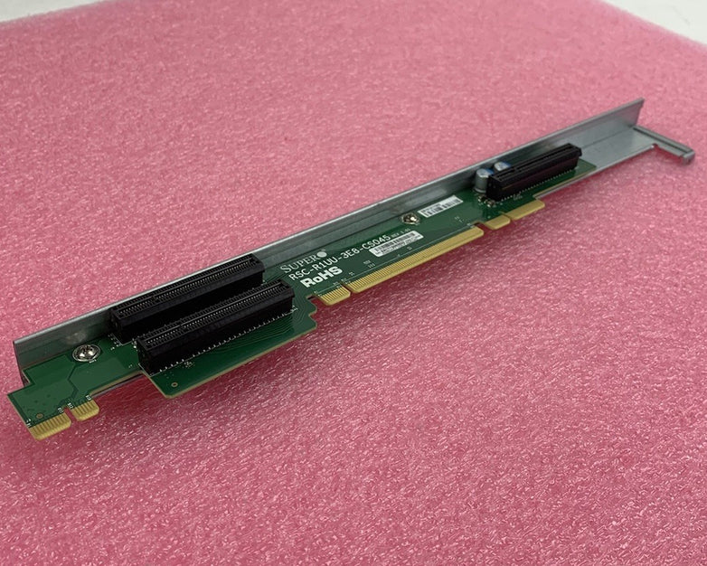 Supermicro RSC-R1UU-3E8-CS045 3-Port Riser Card