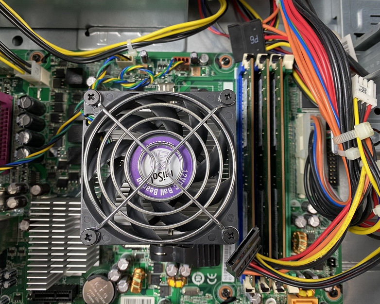 Lenovo ThinkCentre AG2 MT AMD Phenom 860B 2.30GHz 3GB RAM No HDD No OS