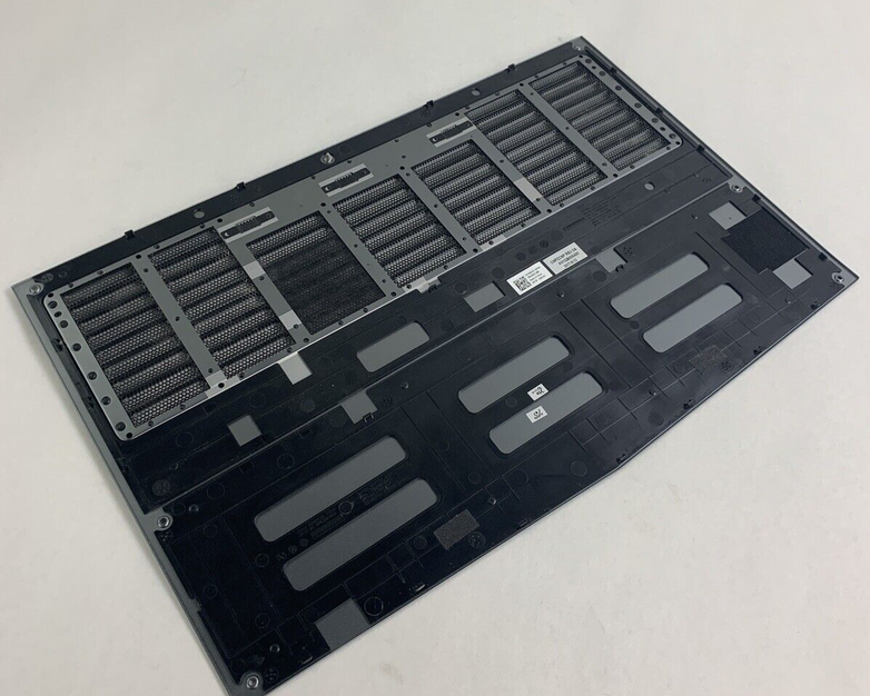 Alienware 17 R4 P31E001 2016 Keyboard Bottom Cover Only No Screws