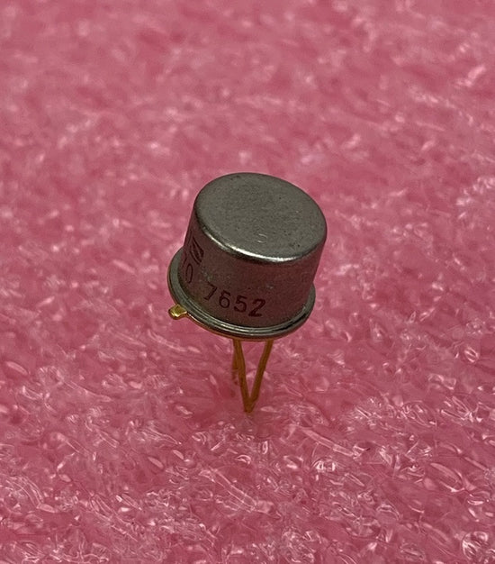 2N2270 7652 Transistor (Lot of 7)
