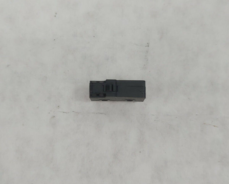 C&K Unimax Limit Roller Micro Switch 5047 250V LCGGXIAIOEC 9732