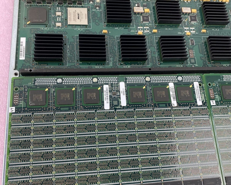 EMC 202-573-945B DMX 4GB M5 Cache Memory Board