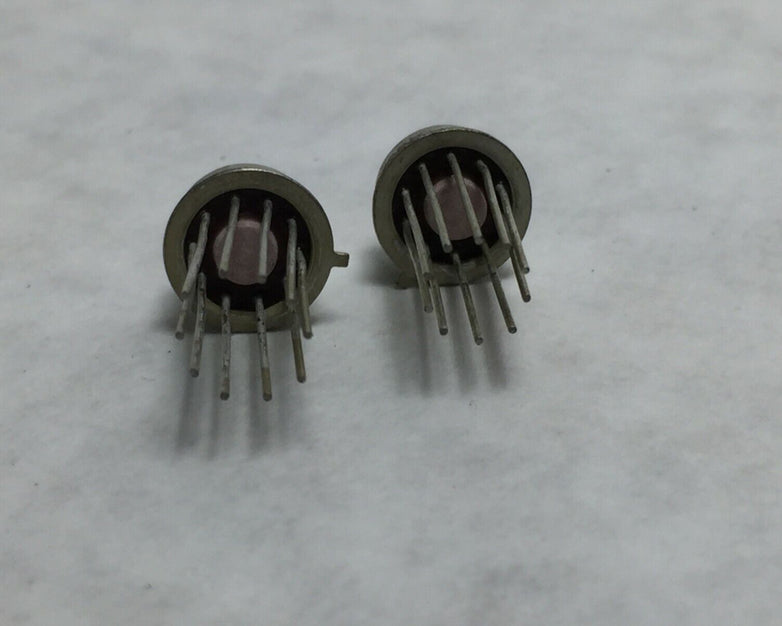 Motorola MLM304G Voltage Regulator Lot of 2 NOS