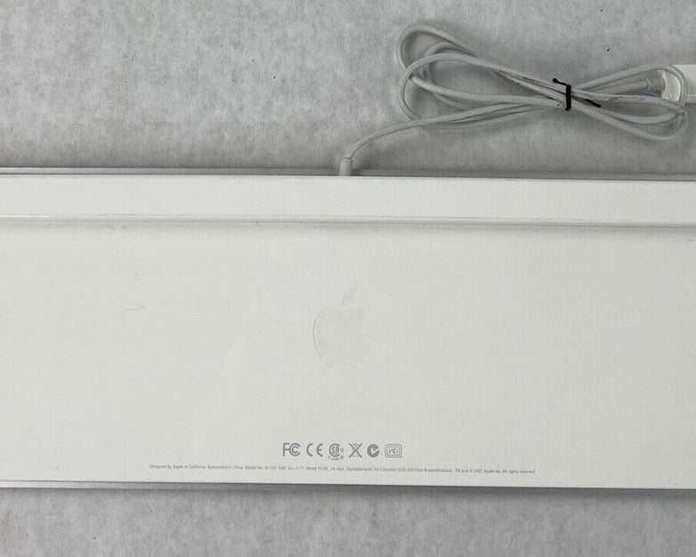 FOR PARTS Apple A1243 Wired USB MB110LL/A Keyboard w/ Genuine OEM Key Covers