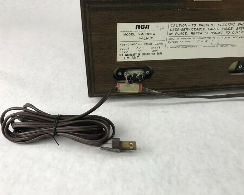 RCA VM6025W Stereo 8 Track Radio Turntable Record Player