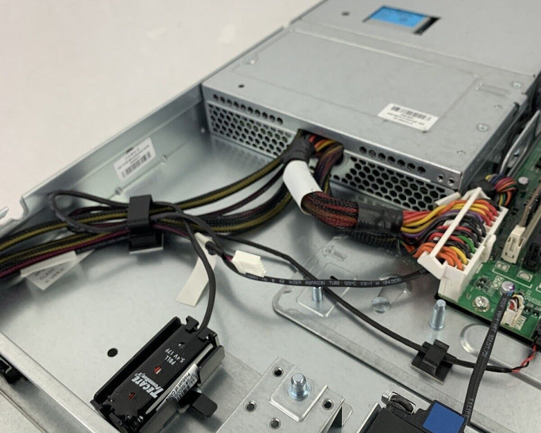 HP StoreEasy 1430 SATA Storage Server i3-3220T 2.8 Ghz 8 GB Ram No HDD & OS