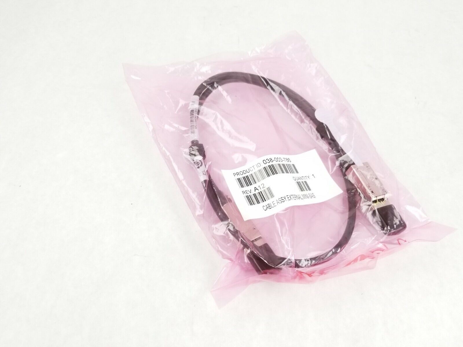 EMC 038-003-786  Mini-Sas To Mini-Sas Thin 30 Gauge 1m Keyed Cable Assembly