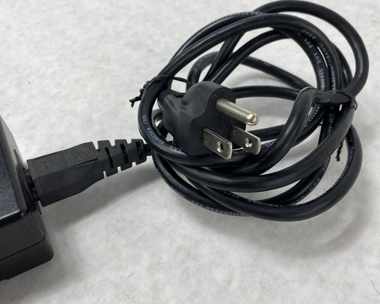 Lot of 2 Delta AD-135FB AC Adapter Charger 60Hz 19V 7.1A