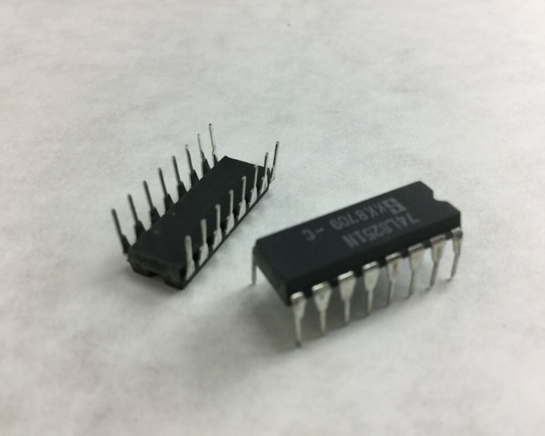 NOS Signetics 74LS251N 3-STATE 1-of-8 Line Data Selector/Multiplexer Lot of 10