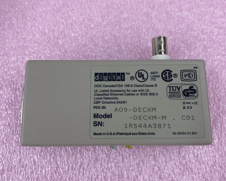 Digital DELNI-AA 8-Port Network Hub w/DECXM-M.C01 Transceiver + Misc. Cables