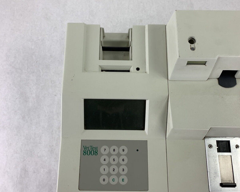 IDEXX Vet Test 8008 Veterinary Chemistry Analyzer For Parts and Repair