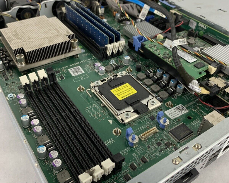 Dell PowerVault NX300 Server 1x Xeon E5506 2.13 GHz 3 GB RAM No HDD No OS