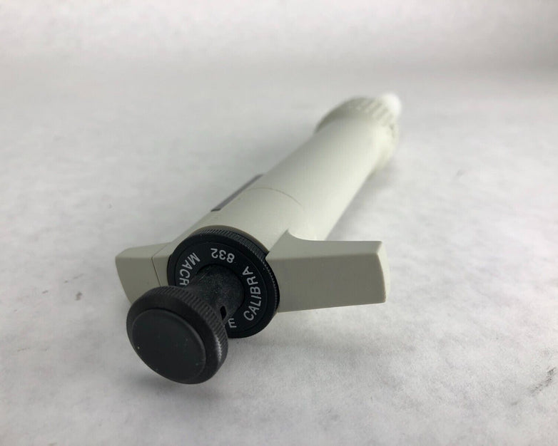 VWR 53498-660 CALIBRA .2-2 832 Model 832.02 Micropipette
