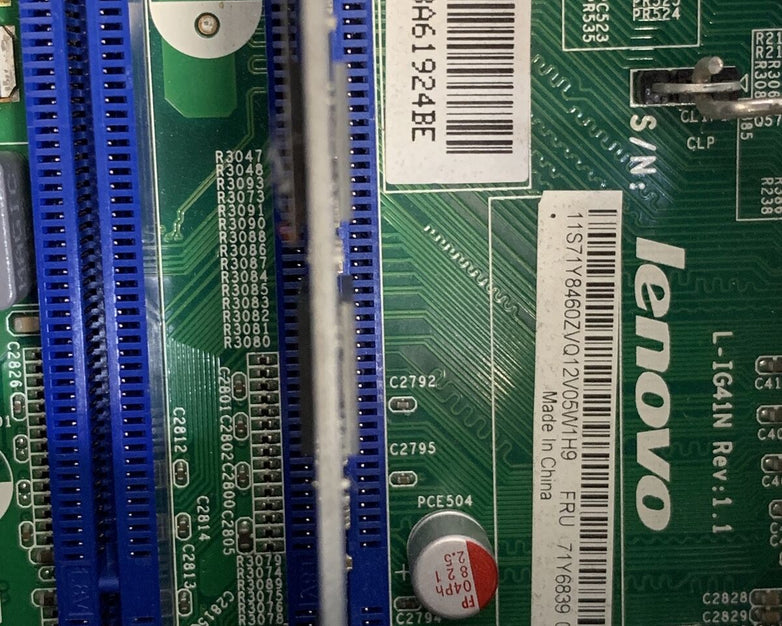 Lenovo ThinkCentre A58 SFF Intel Celeron E3200 2.4GHz 2GB RAM No HDD No OS