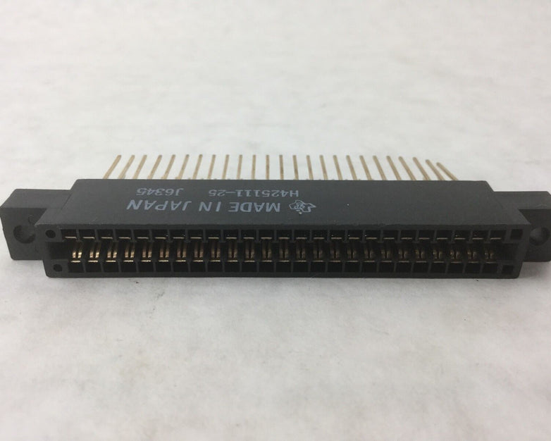 Texas H425111-25 (J6345) Connector Receptacle, (Lot of 4)
