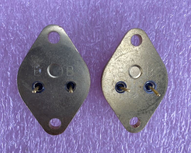 Lot( 2 ) Motorola 2N2140 Bipolar Transistor 6-44