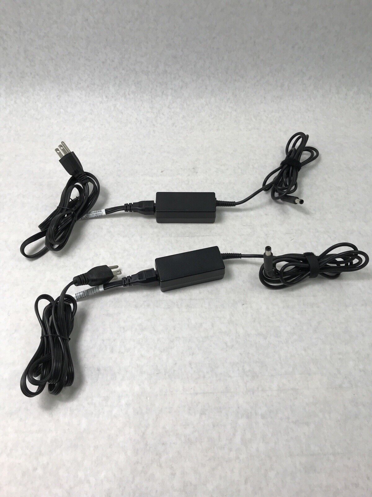 (Lot of 2) HP 608423-001 Laptop Charger 60Hz 19.5V 40W 609938-001 HSTNN-CA17