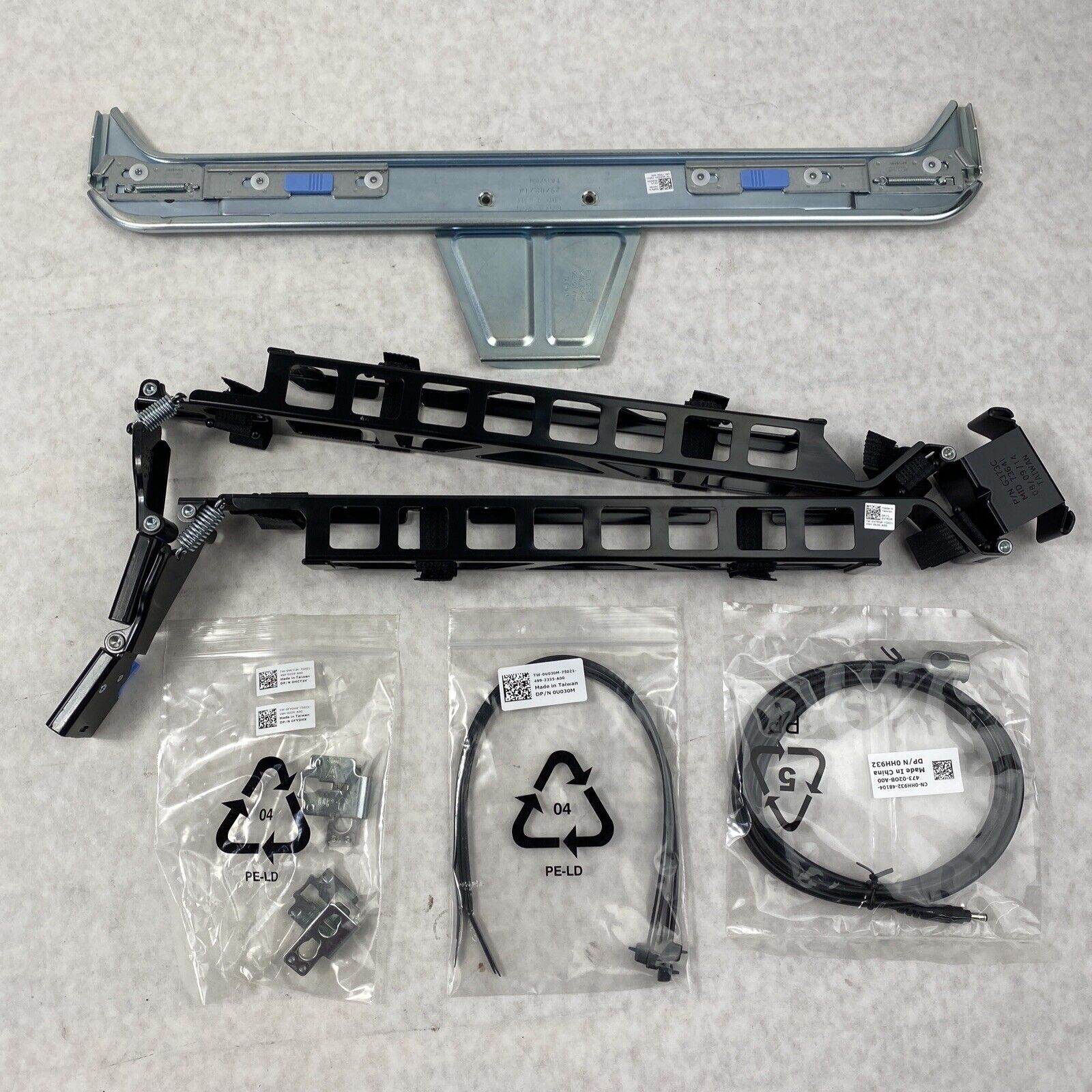 Dell 02J1CF Cable Management Arm Kit 1U R620 R420 Open Box