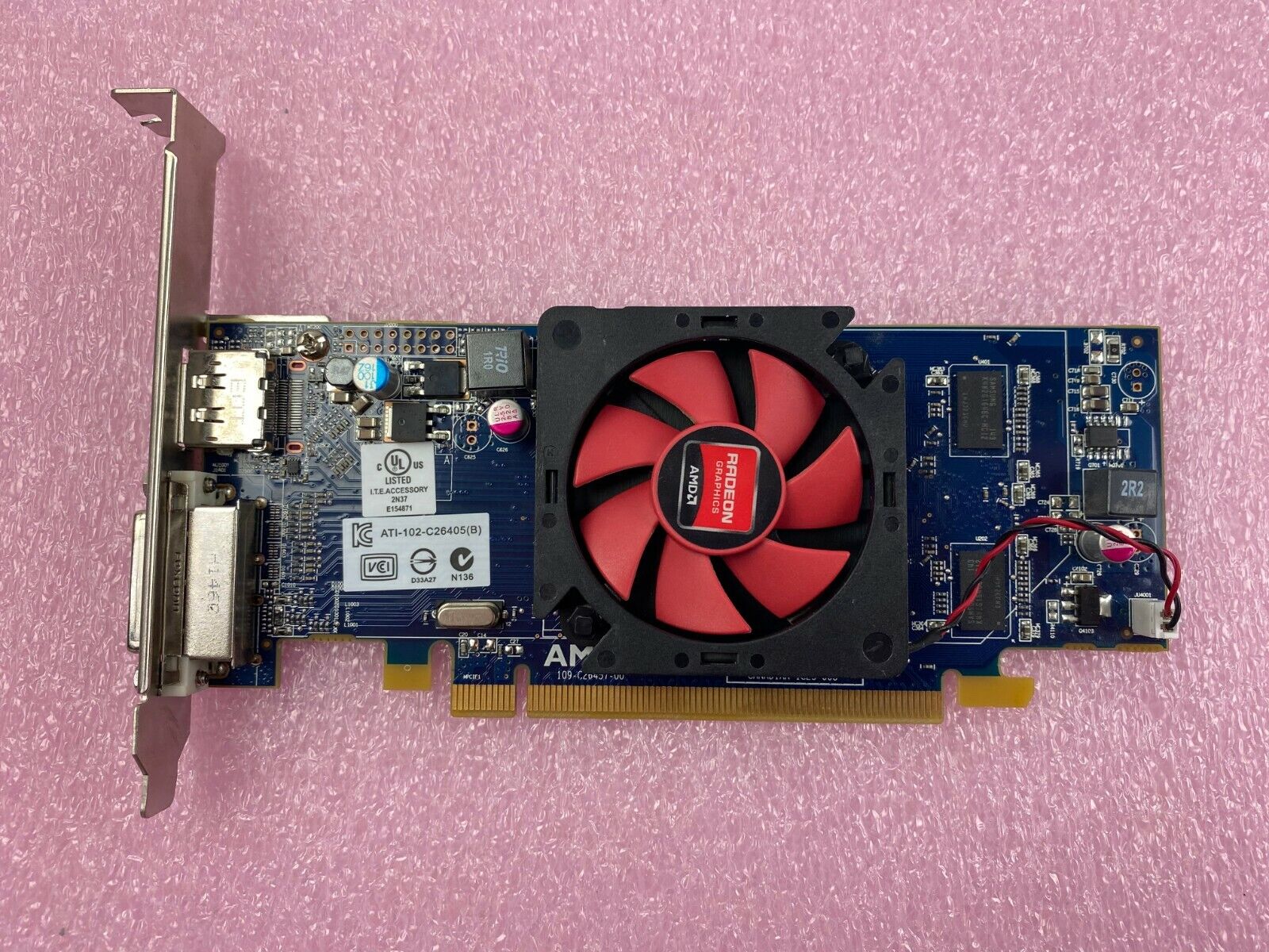 DELL 03173K Radeon HD 6450 1GB 64-bit DDR3 PCI Express 2.1 x16 HDCP Ready Video