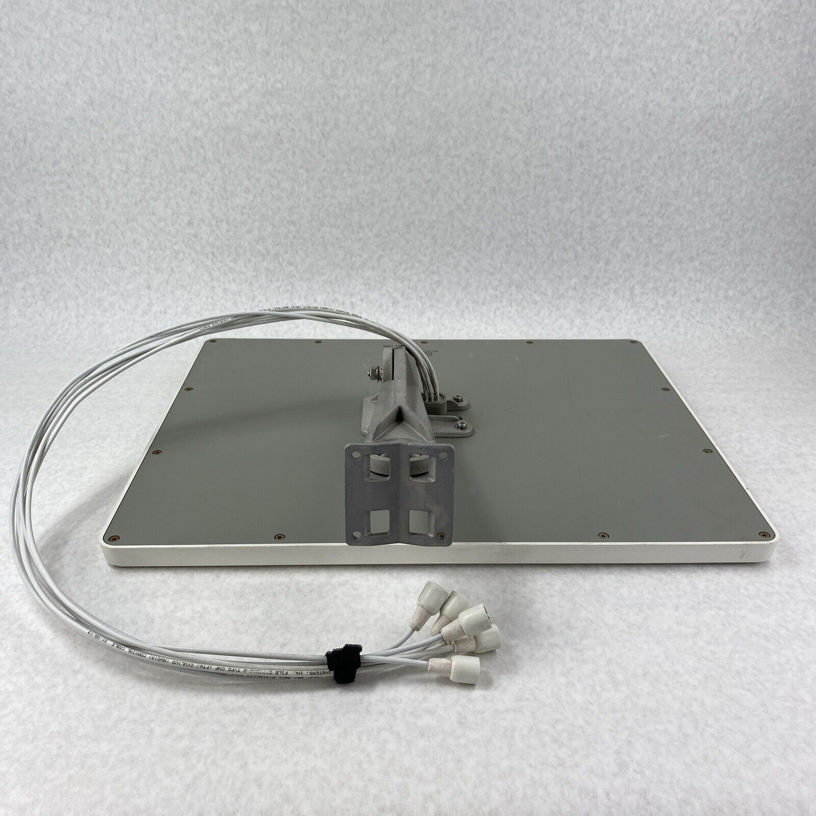 Cisco Meraki MA-ANT-3-F6 Indoor Narrow Patch Antenna w/ Mount