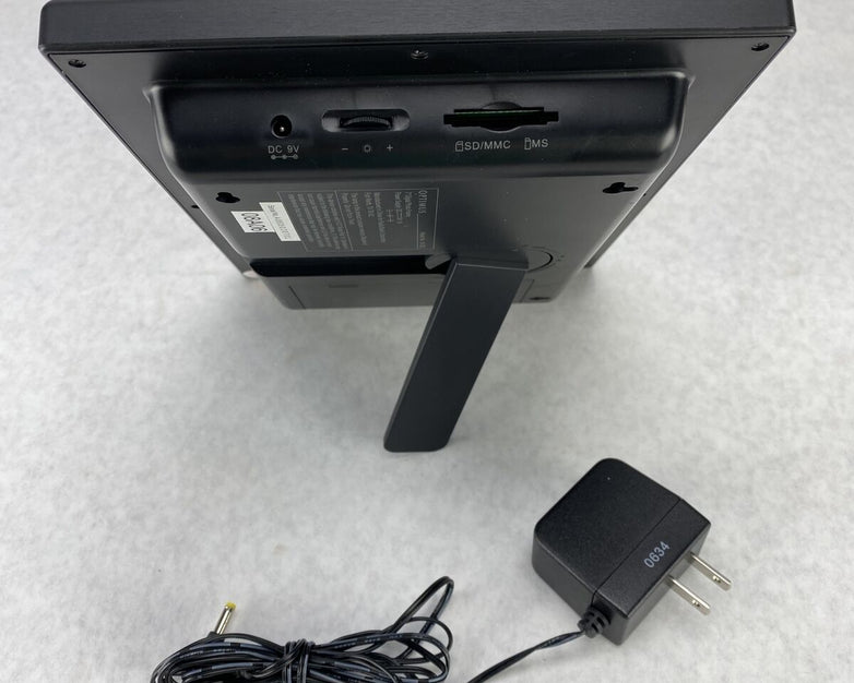 Optimus 16-235 7” Digital Photo Frame POWERS ON