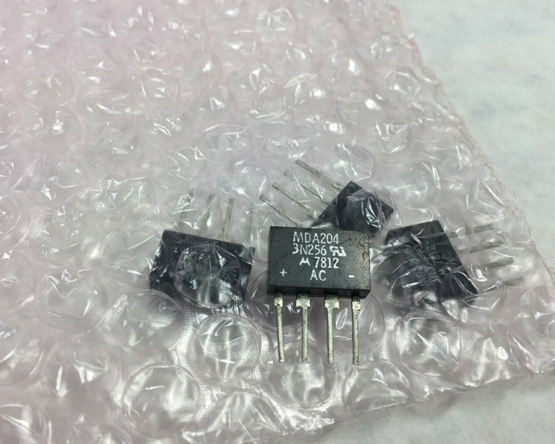 Motorola MDA2043N256 Integrated Circuit Lot of 4 NOS