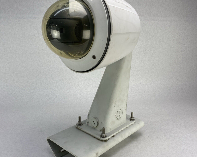 Samsung Digital Color Camera w/ Pelco PA402 Mount IWM-GY White